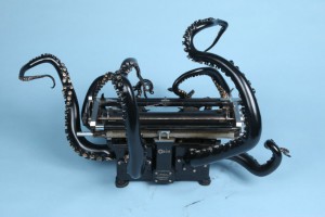 Artist-makes-an-octopus-out-of-a-typewriter1-830x553